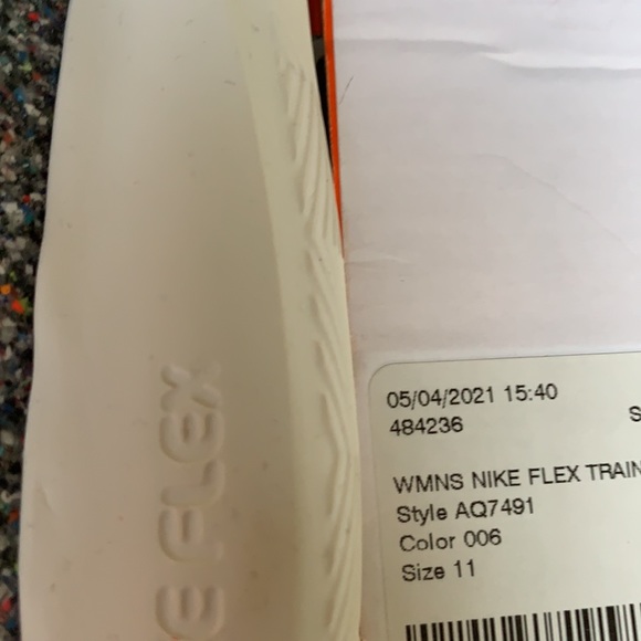 NIKE WMNS FLEX TRAINER 9 - Picture 16 of 16